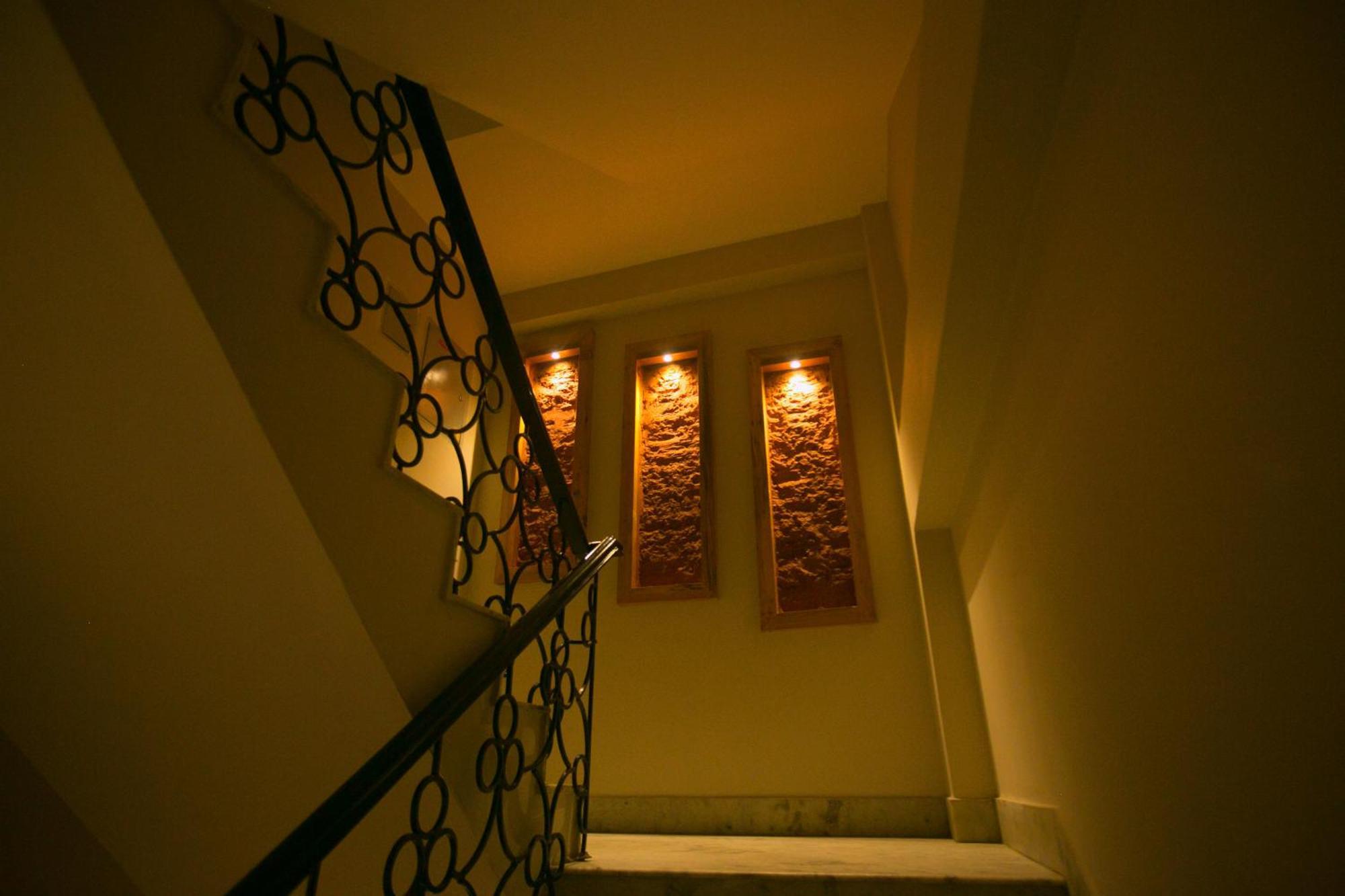 Divya Boutique Inn Катманду Экстерьер фото