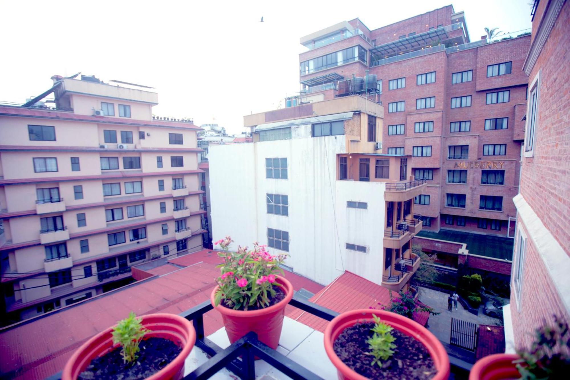 Divya Boutique Inn Катманду Экстерьер фото
