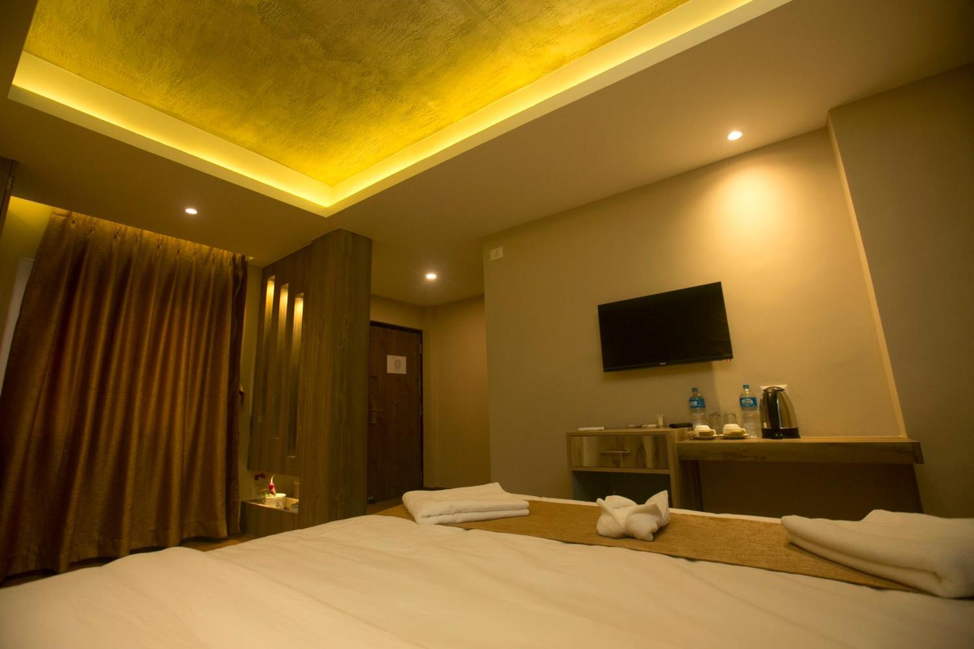 Divya Boutique Inn Катманду Экстерьер фото