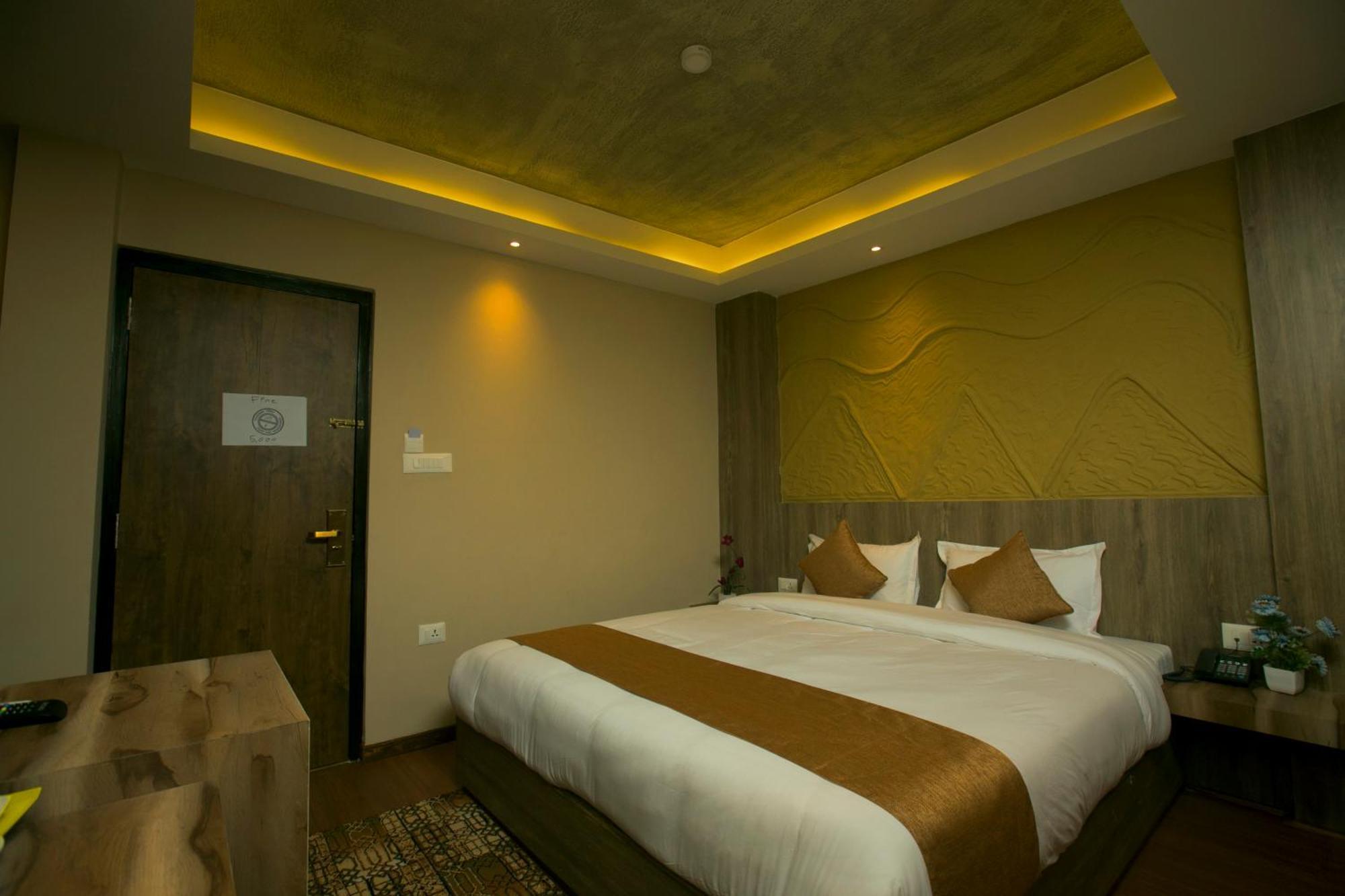 Divya Boutique Inn Катманду Экстерьер фото