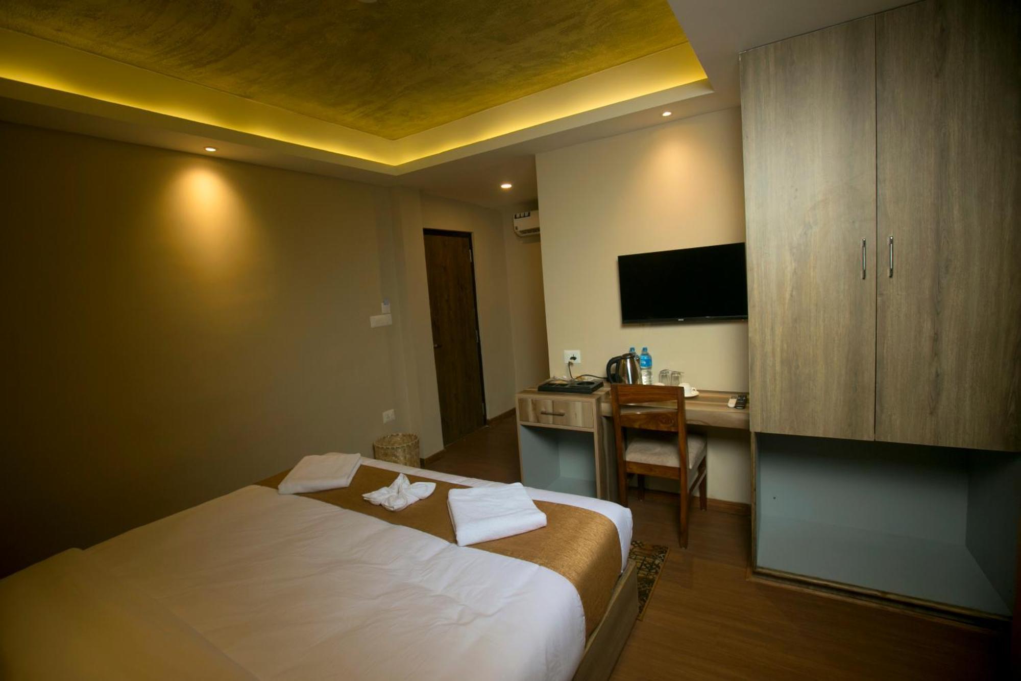 Divya Boutique Inn Катманду Экстерьер фото