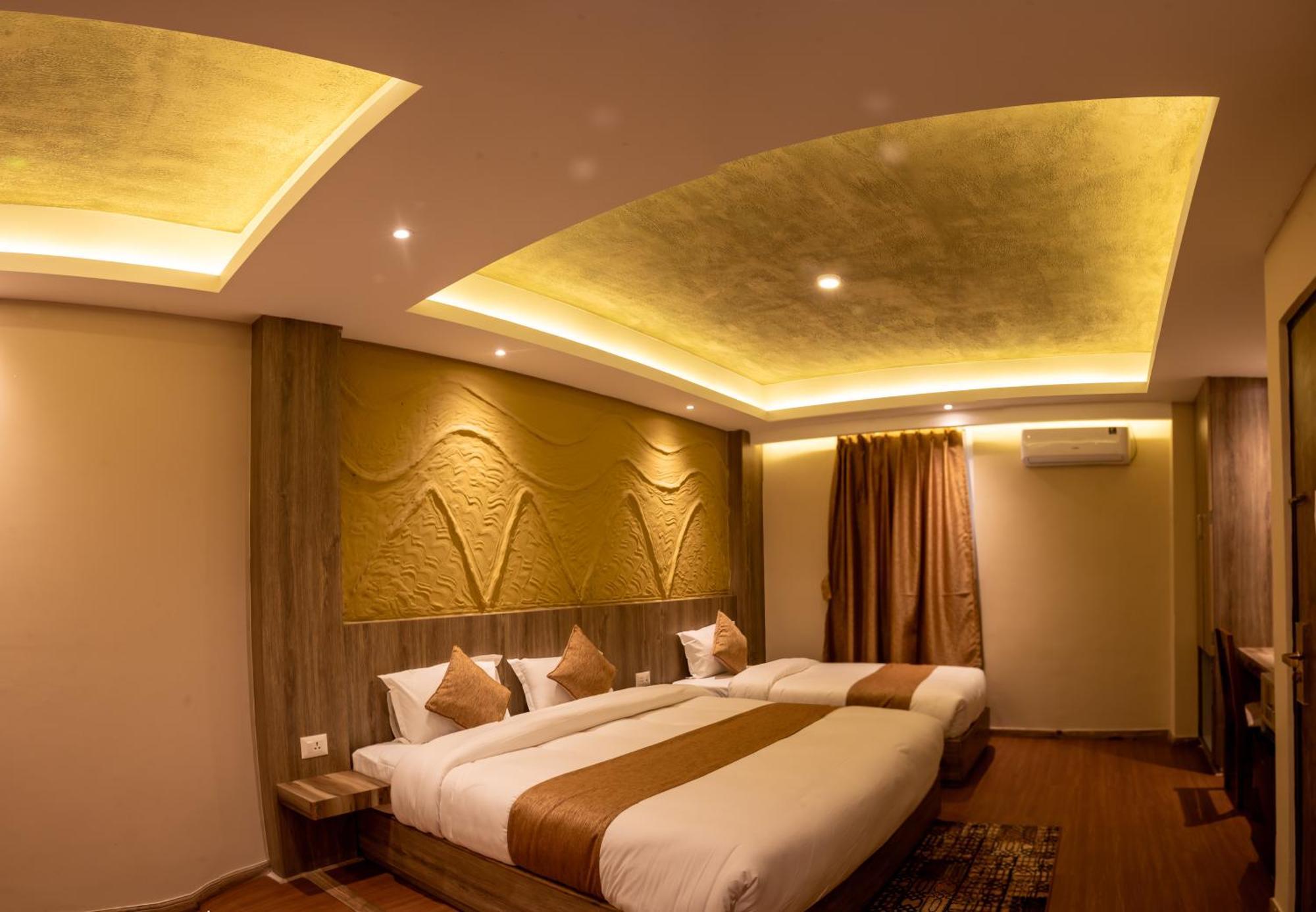 Divya Boutique Inn Катманду Экстерьер фото