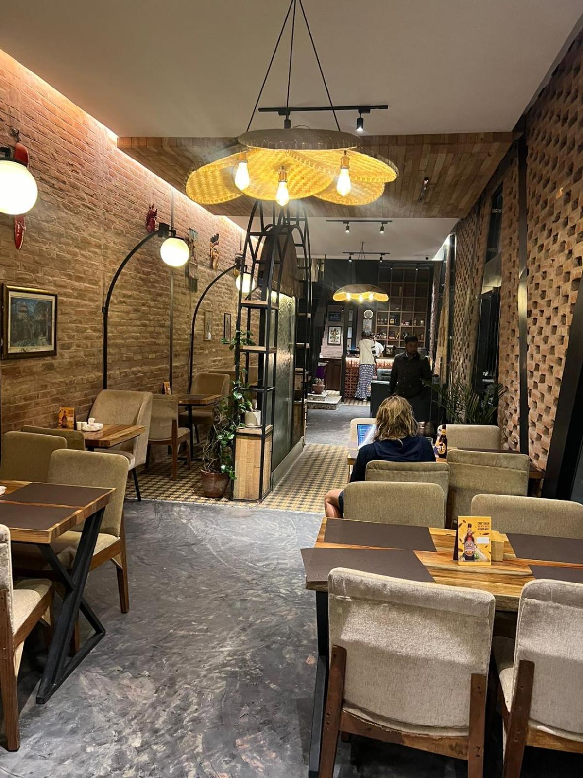 Divya Boutique Inn Катманду Экстерьер фото